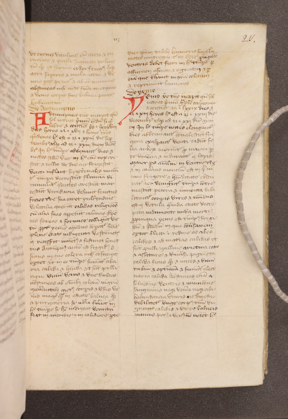 Folio 211  recto