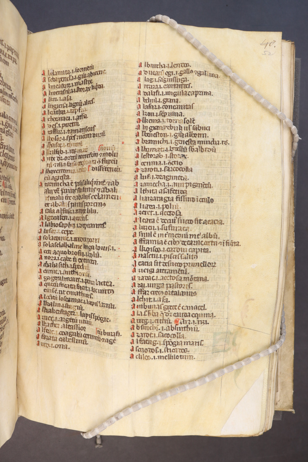 Folio 52 recto