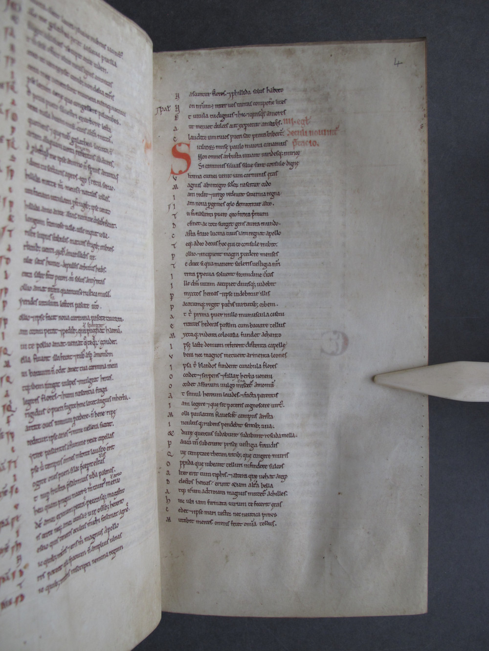 Folio 4 recto